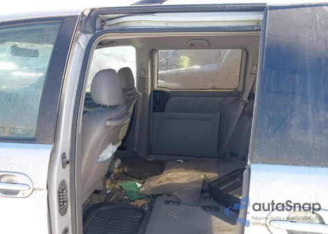 2002 Honda Odyssey Ex-L z USA, uszkodzony, nr VIN 5FNRL18922B055643